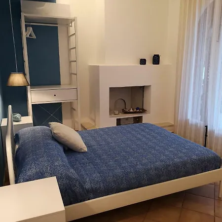 Casa Vacanze Baia Di Guidaloca * كاستيلاّماري ديل غو